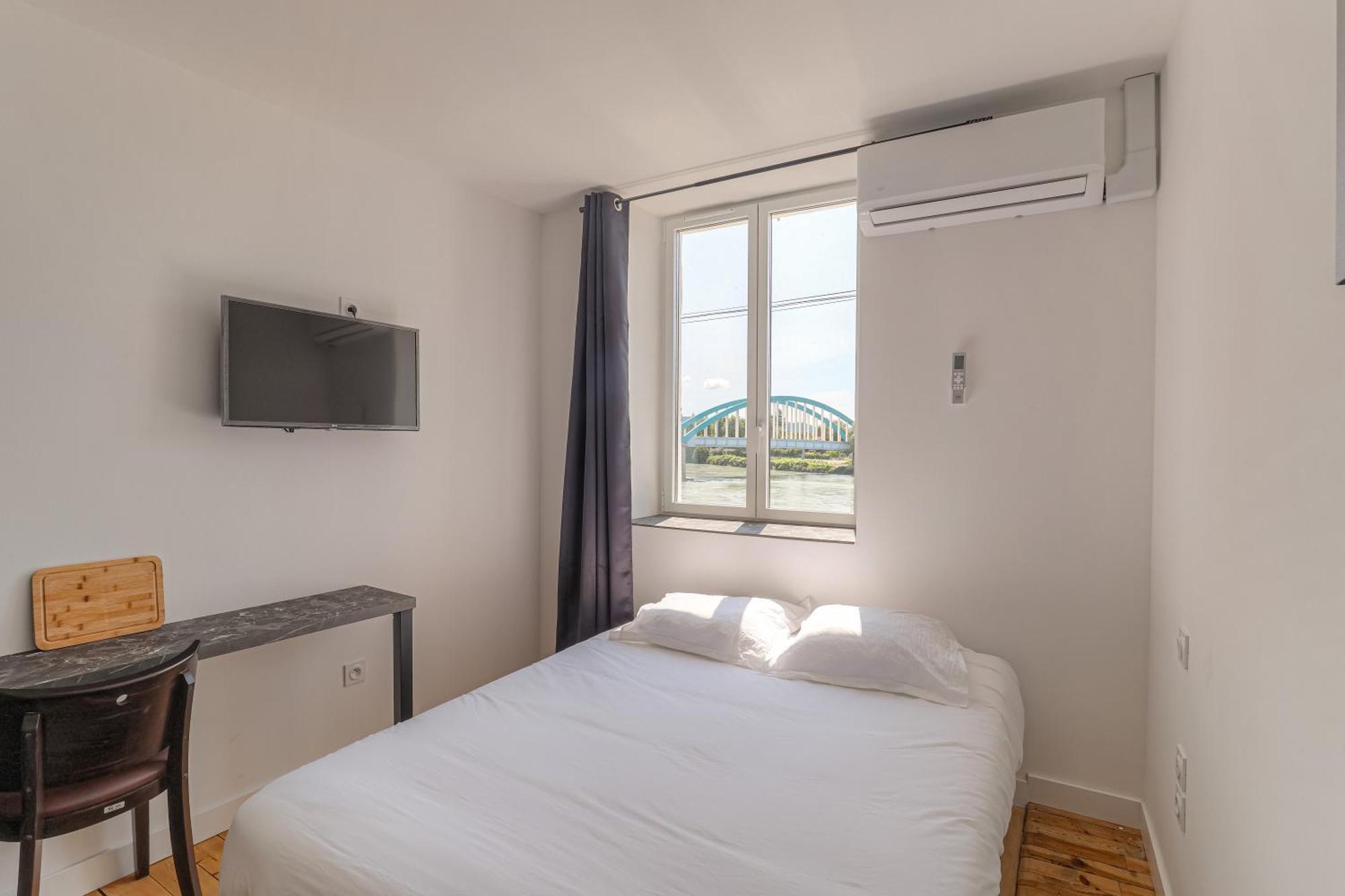 Le Berlin - Les Appartements De L'Olivier Loyettes Eksteriør billede