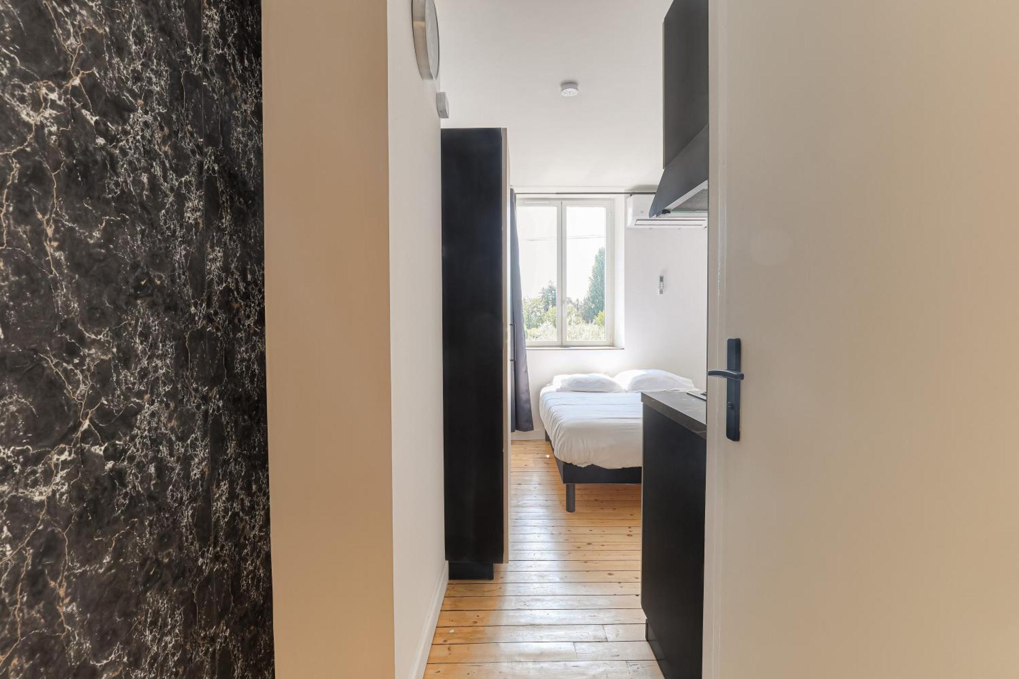 Le Berlin - Les Appartements De L'Olivier Loyettes Eksteriør billede